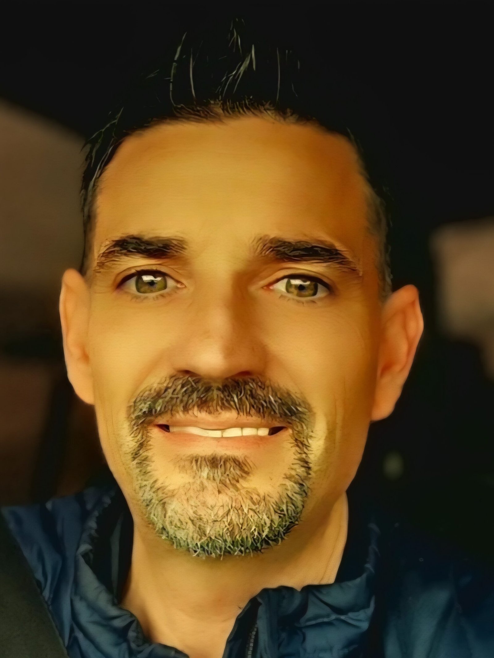 Jamie Dennis Headshot